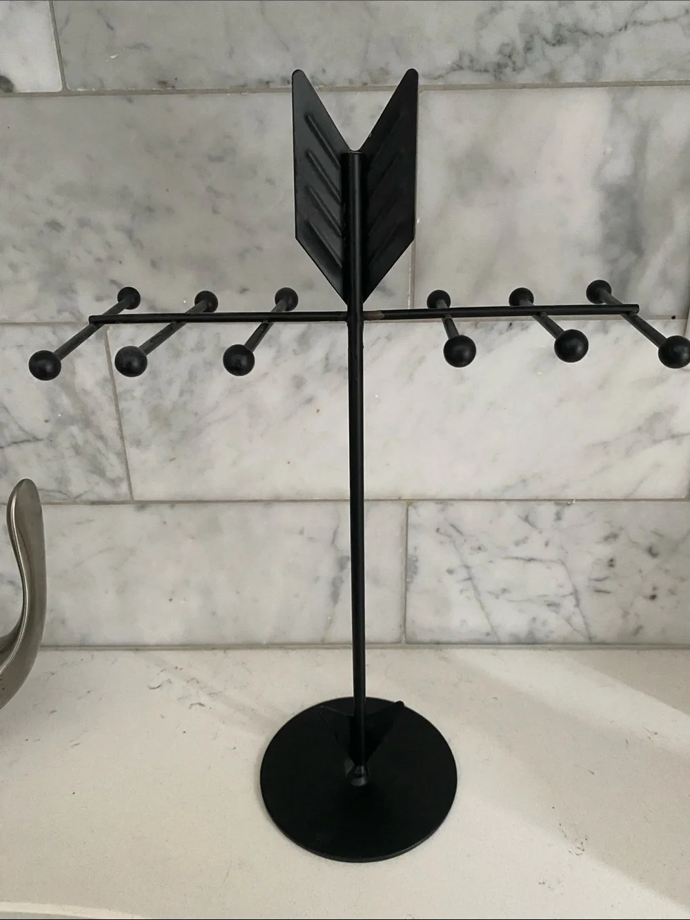 Black Arrow Jewelry Stand - Minimal Metal Nice weight